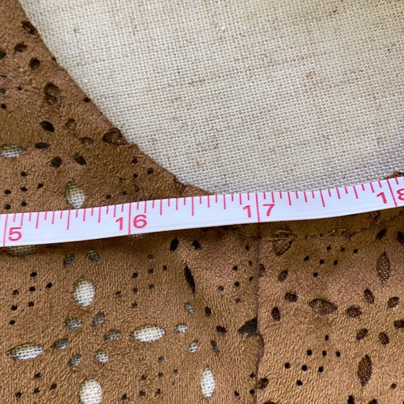 Suede Like Cloth Light Brown Vest - Picture 10 of 10